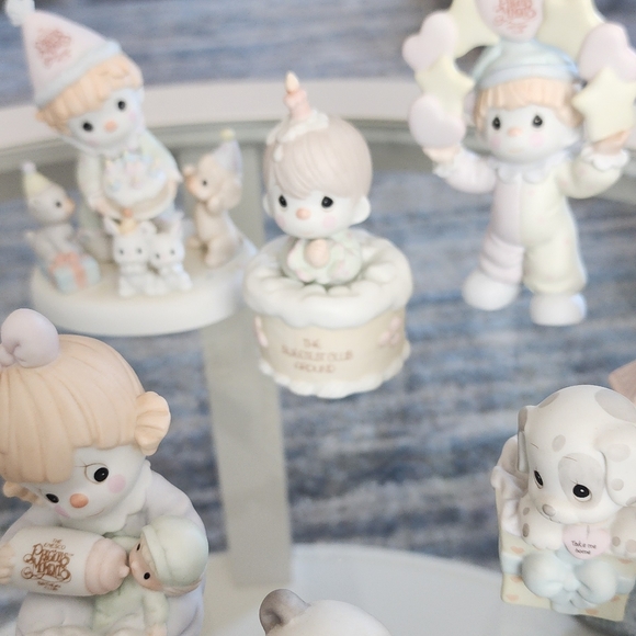 Bundle of 23 Birthday Club Precious Moments. - Picture 9 of 9